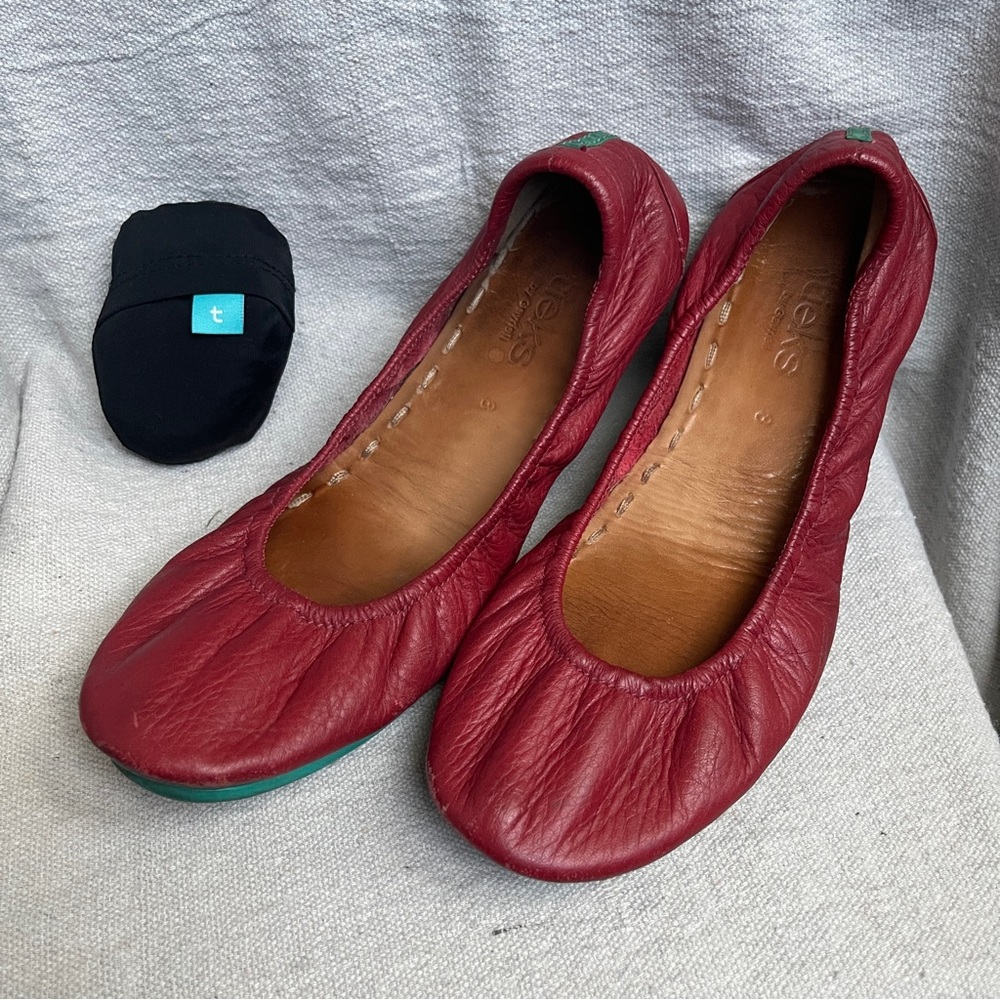 Tieks Cardinal Red Matte Leather Ballet Flats with Reusable Travel Tote | Size 8